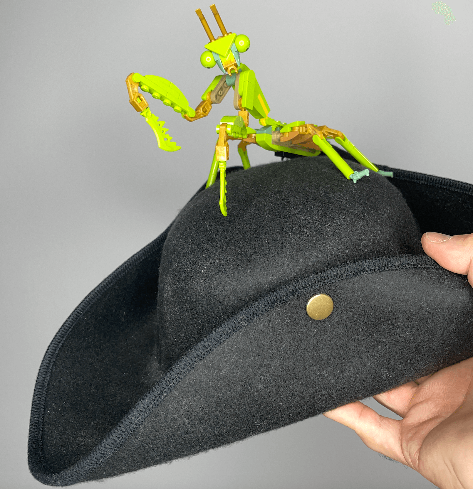 Wear Your Bricks Preying Mantis Brooch From LEGO Bricks On Pirate Hat Cosplay LEGO Fashion